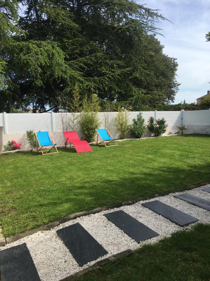 Maison Avec Jacuzzi Villa Saintes Exteriör bild